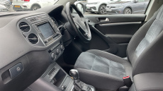 Volkswagen Tiguan 2.0 TDi BlueMotion Tech Match 4MOTION 5dr 150 DSG Diesel Estate